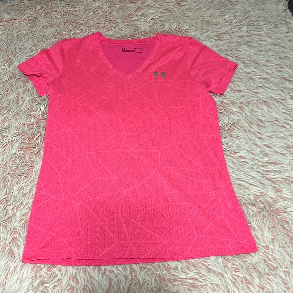 Women’s Under Armour tshirt